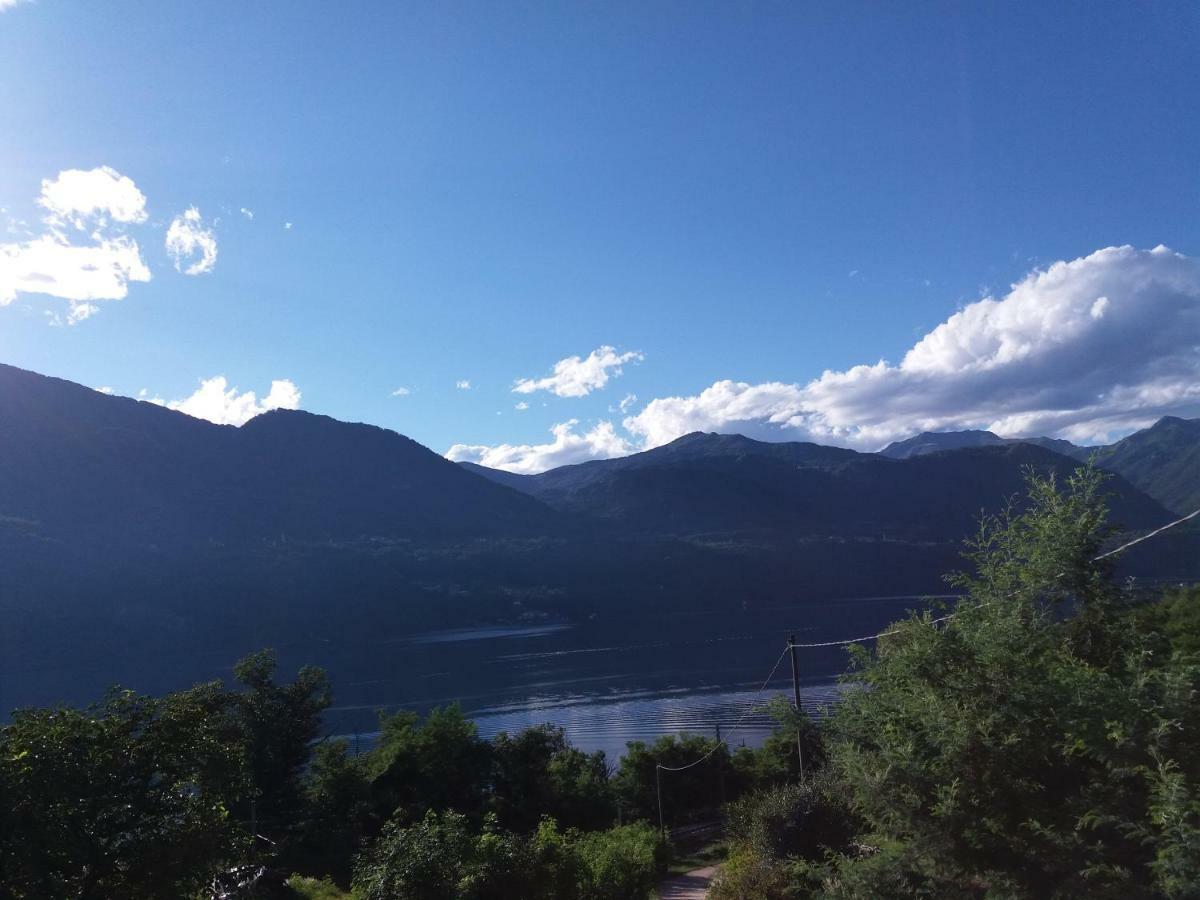 Lago D'Orta Appartamento Con Vista Pettenasco Buitenkant foto