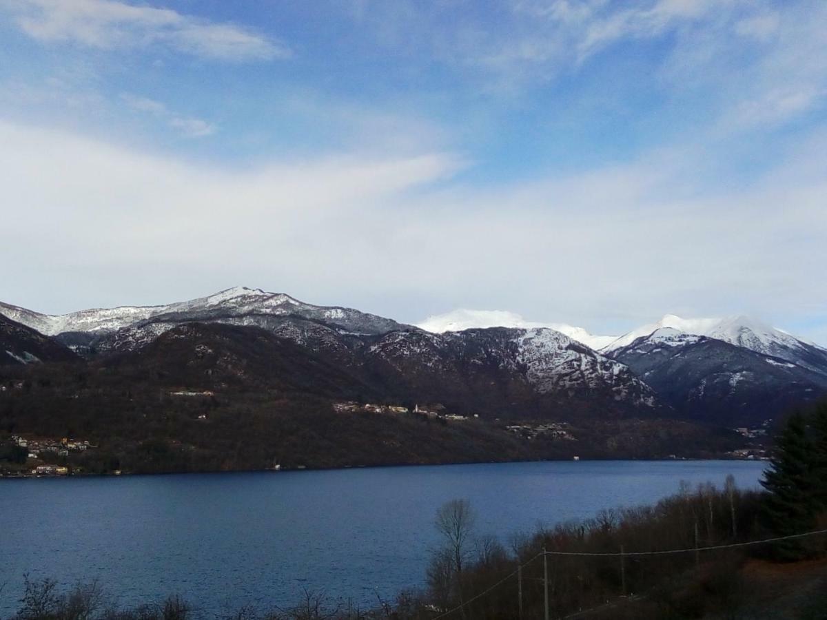 Lago D'Orta Appartamento Con Vista Pettenasco Buitenkant foto